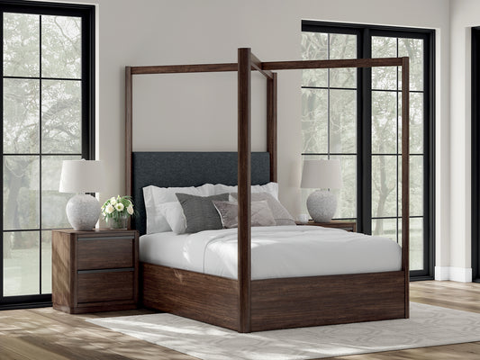 Dilenno Queen Canopy Bed