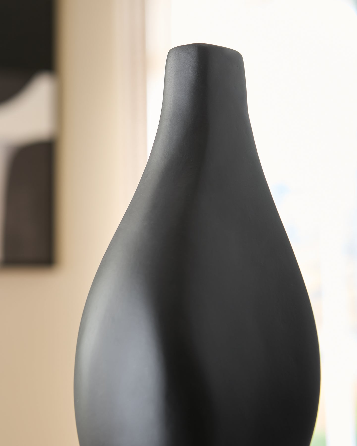 Judsen Vase